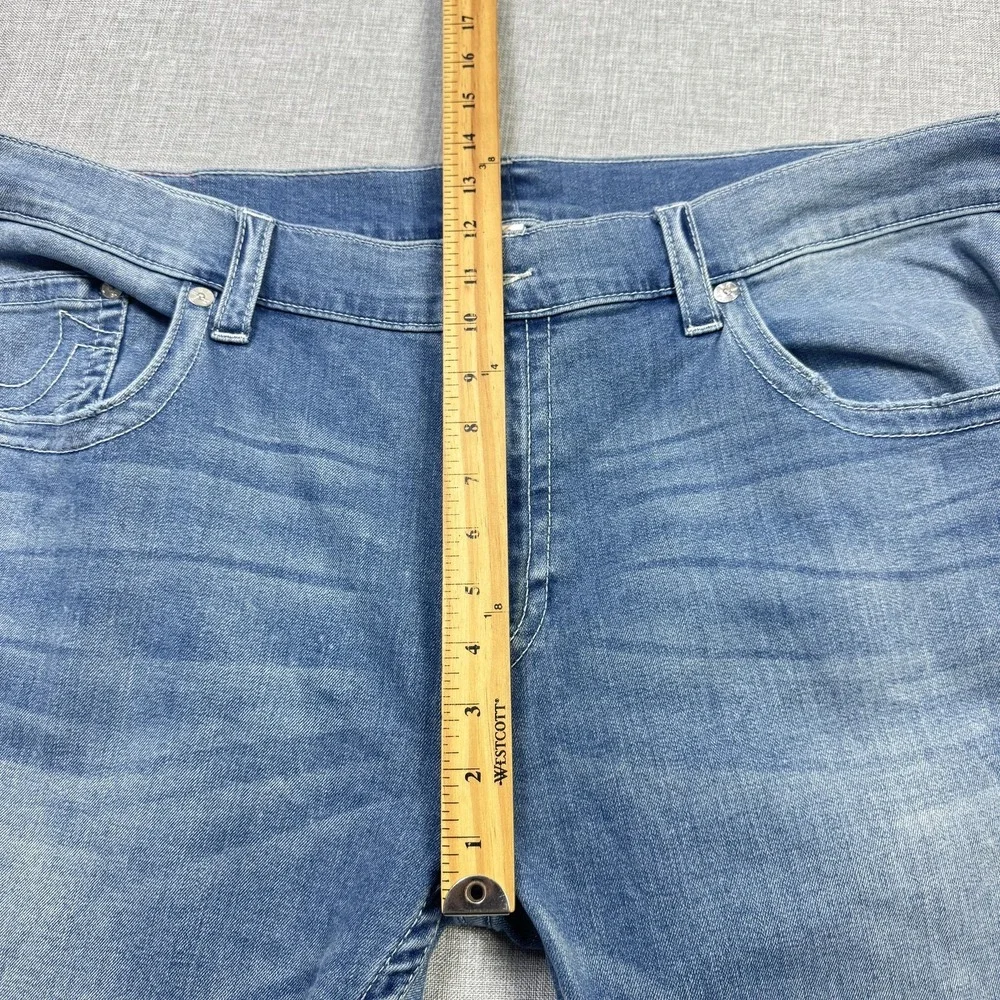 True Religion Jeans Mens 44x34 Straight‎ Blue Light Wash Denim Logo Pockets